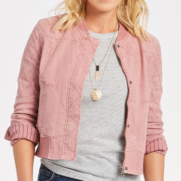 Peyton Jensen Jackets & Blazers - Peyton Jensen Quilted Bomber Jacket.